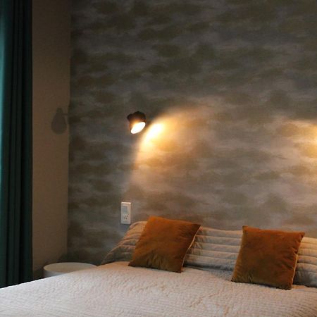 Logis Hotel L'Ayguelade Bielle Bagian luar foto