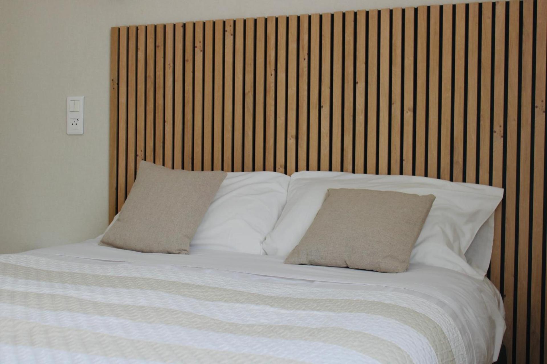 Logis Hotel L'Ayguelade Bielle Bagian luar foto